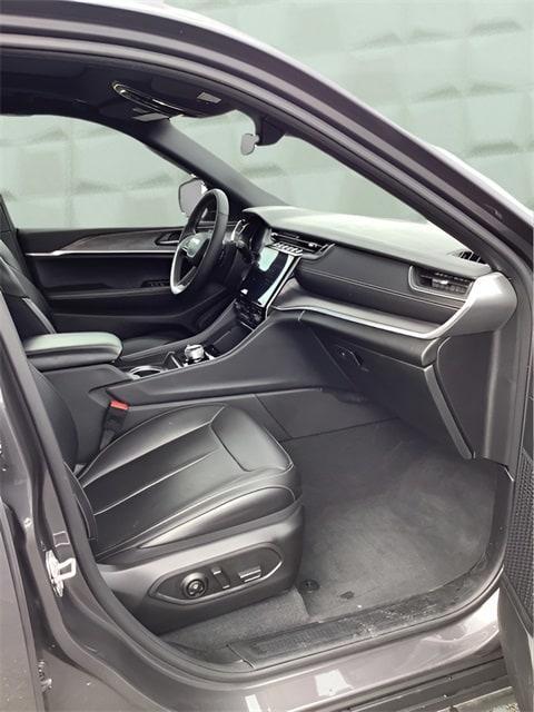 used 2025 Jeep Grand Cherokee car, priced at $41,943