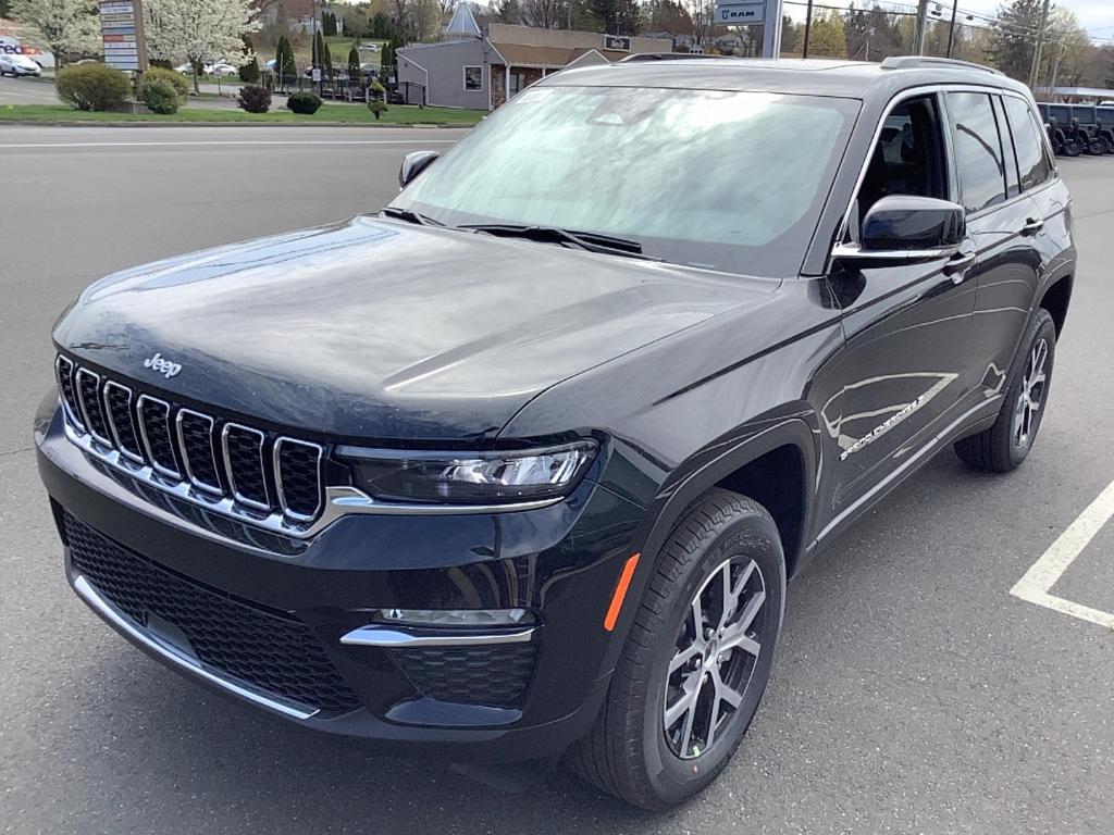 new 2025 Jeep Grand Cherokee car, priced at $48,506