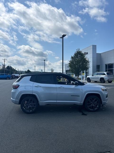 new 2024 Jeep Compass car, priced at $39,995