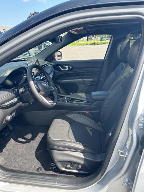 new 2024 Jeep Compass car, priced at $39,995