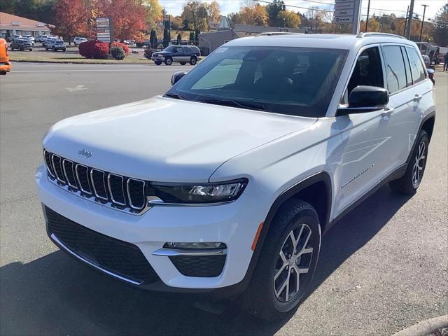 new 2025 Jeep Grand Cherokee car, priced at $45,271