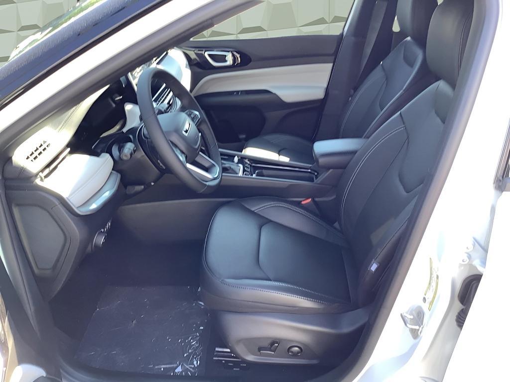 new 2025 Jeep Compass car, priced at $36,244
