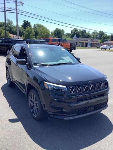 new 2024 Jeep Compass car, priced at $39,995