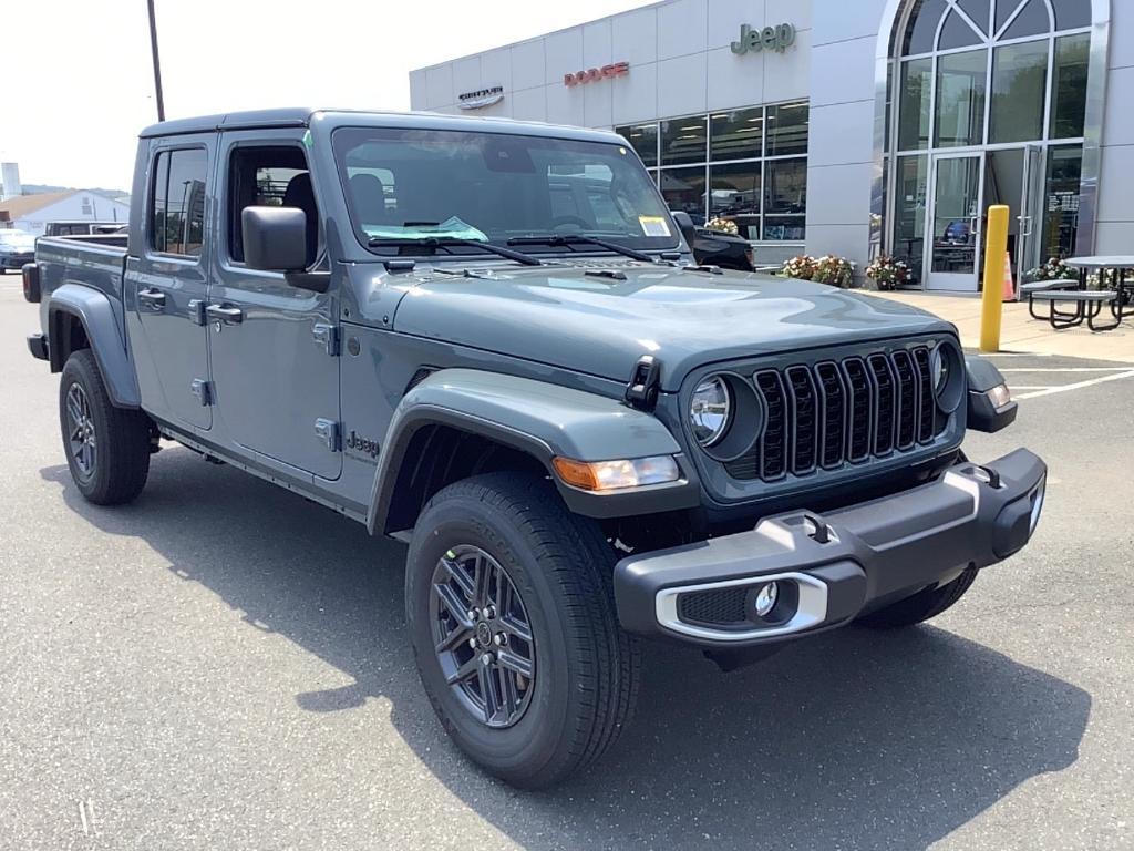 new 2025 Jeep Gladiator car, priced at $50,470
