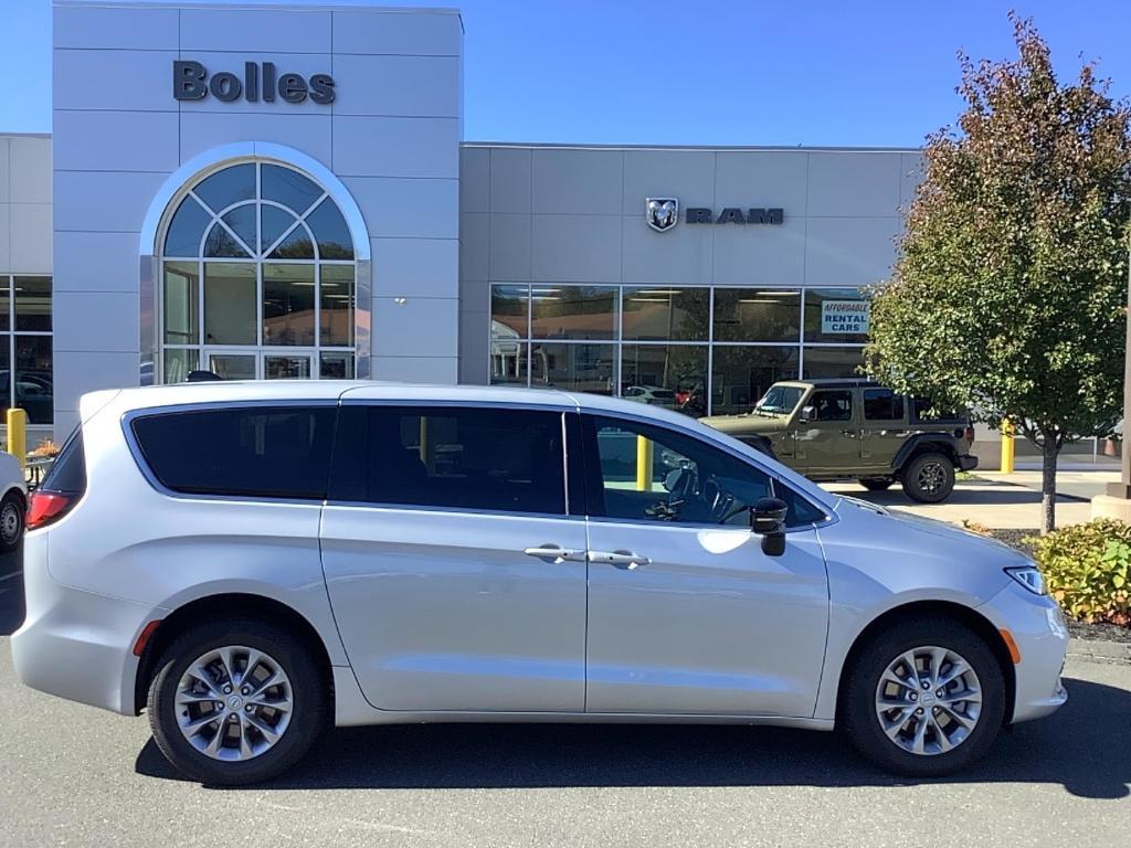 new 2026 Chrysler Pacifica car, priced at $45,882