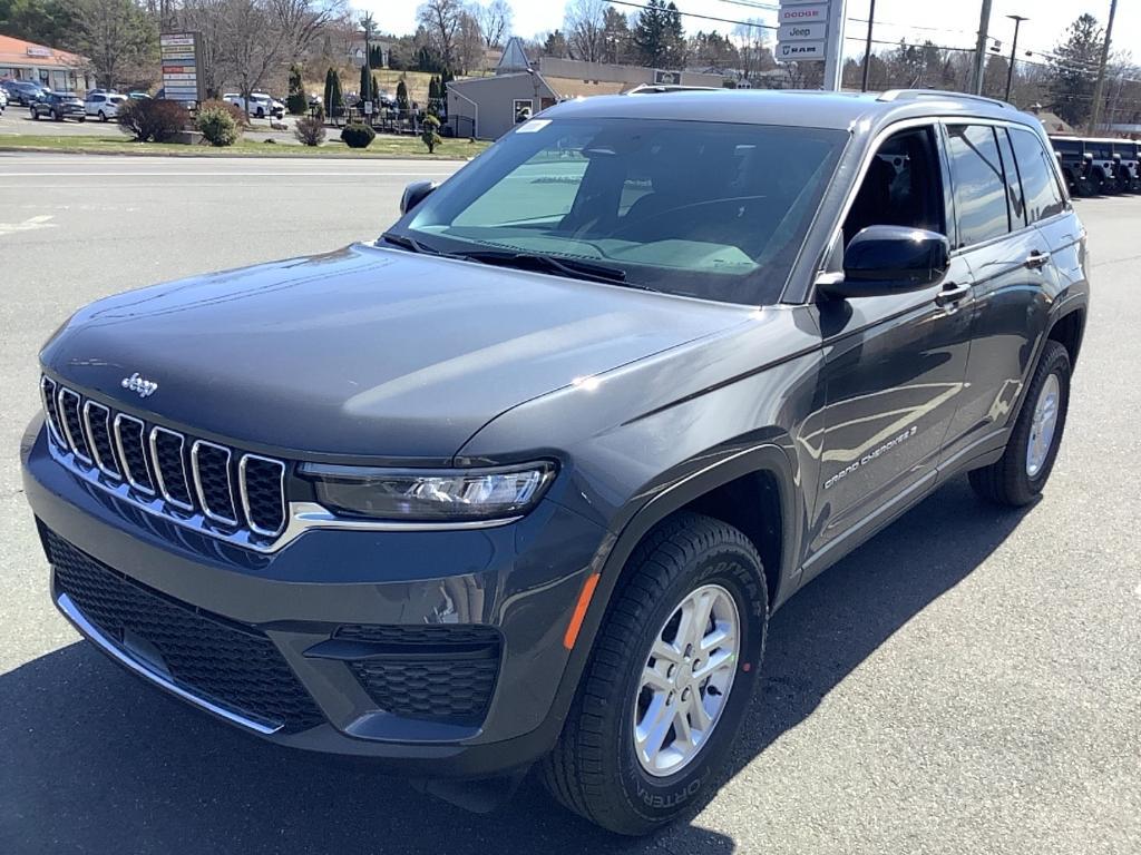 new 2025 Jeep Grand Cherokee car, priced at $37,790