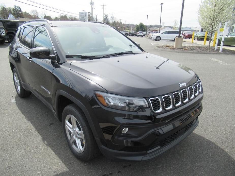 new 2024 Jeep Compass car, priced at $34,101