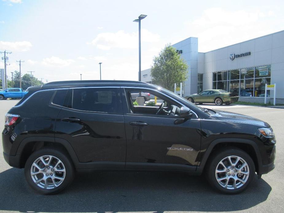 new 2024 Jeep Compass car, priced at $39,174