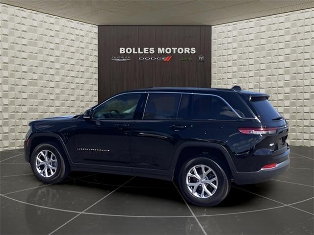 used 2022 Jeep Grand Cherokee car, priced at $32,220
