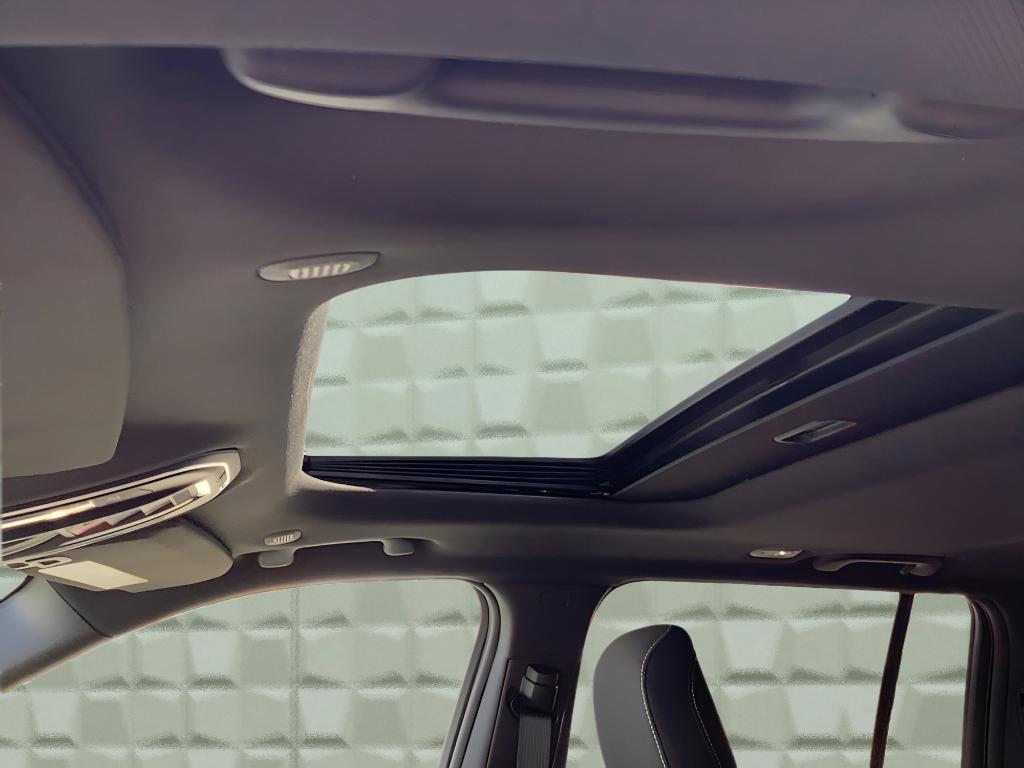new 2025 Jeep Grand Cherokee car, priced at $38,296