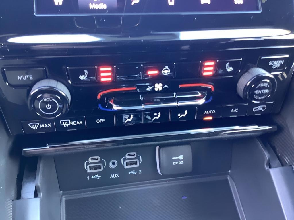 new 2025 Jeep Grand Cherokee car, priced at $38,296