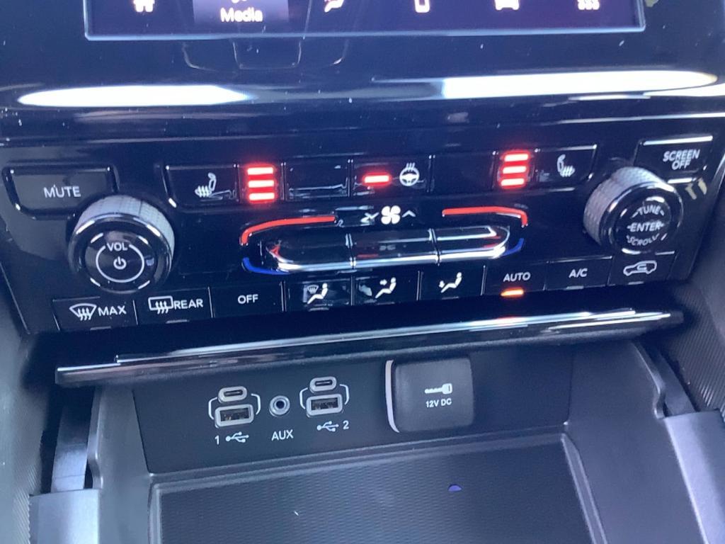 new 2025 Jeep Grand Cherokee car, priced at $42,046
