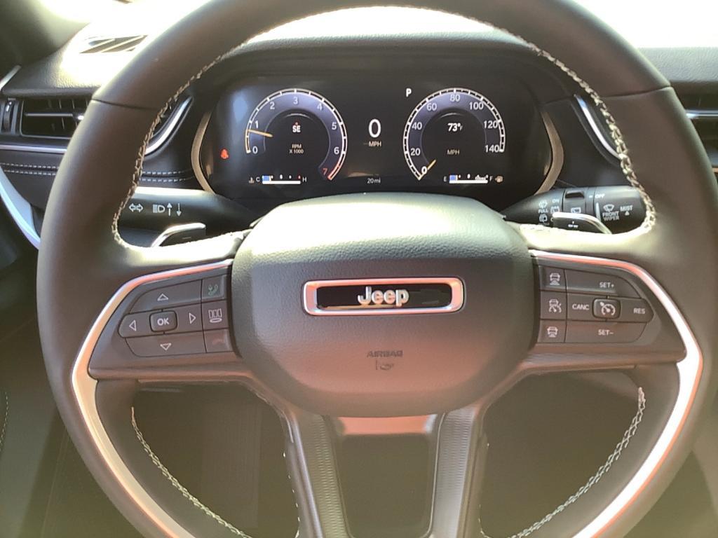 new 2025 Jeep Grand Cherokee car, priced at $43,364