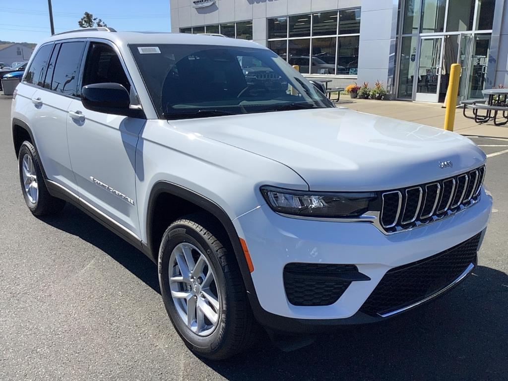 new 2025 Jeep Grand Cherokee car, priced at $41,746