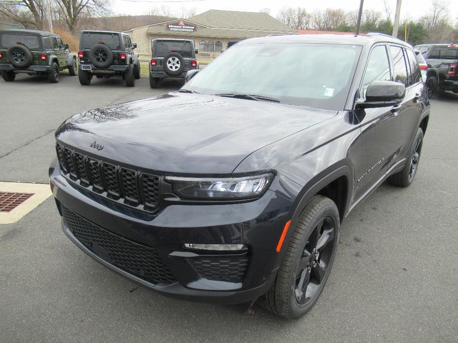 new 2024 Jeep Grand Cherokee car, priced at $52,996