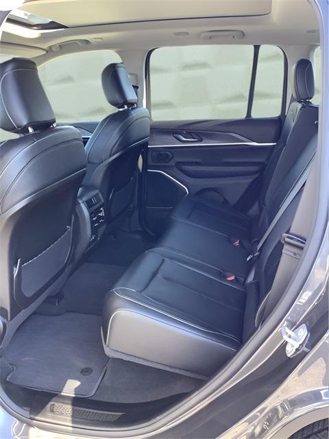 used 2022 Jeep Grand Cherokee car, priced at $33,383