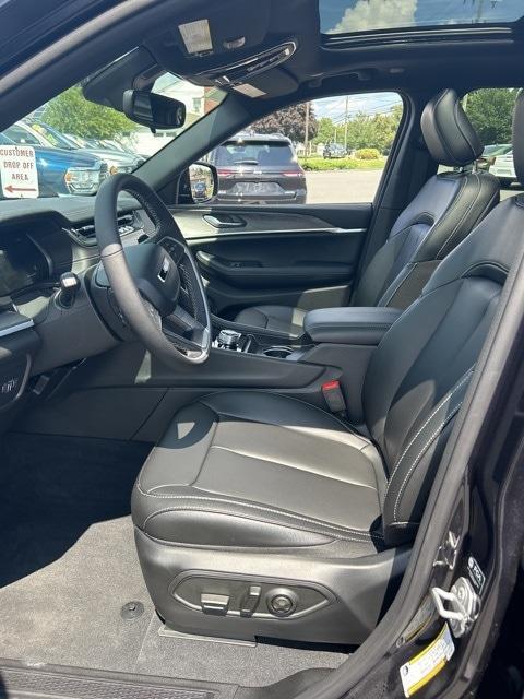 new 2024 Jeep Grand Cherokee car, priced at $53,700