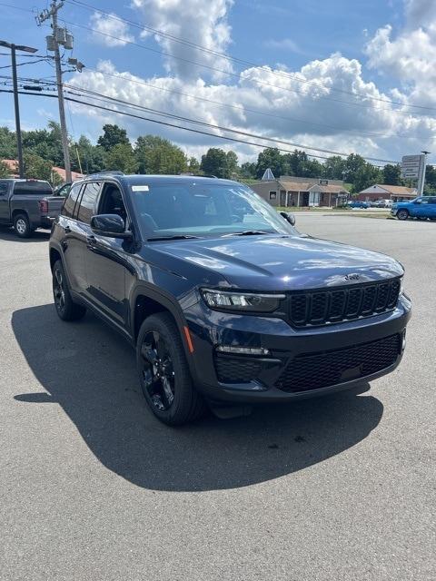 new 2024 Jeep Grand Cherokee car, priced at $53,700