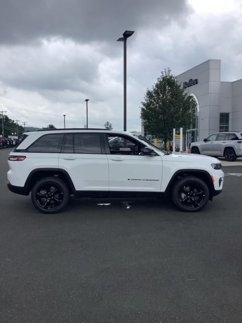 new 2024 Jeep Grand Cherokee car, priced at $53,164