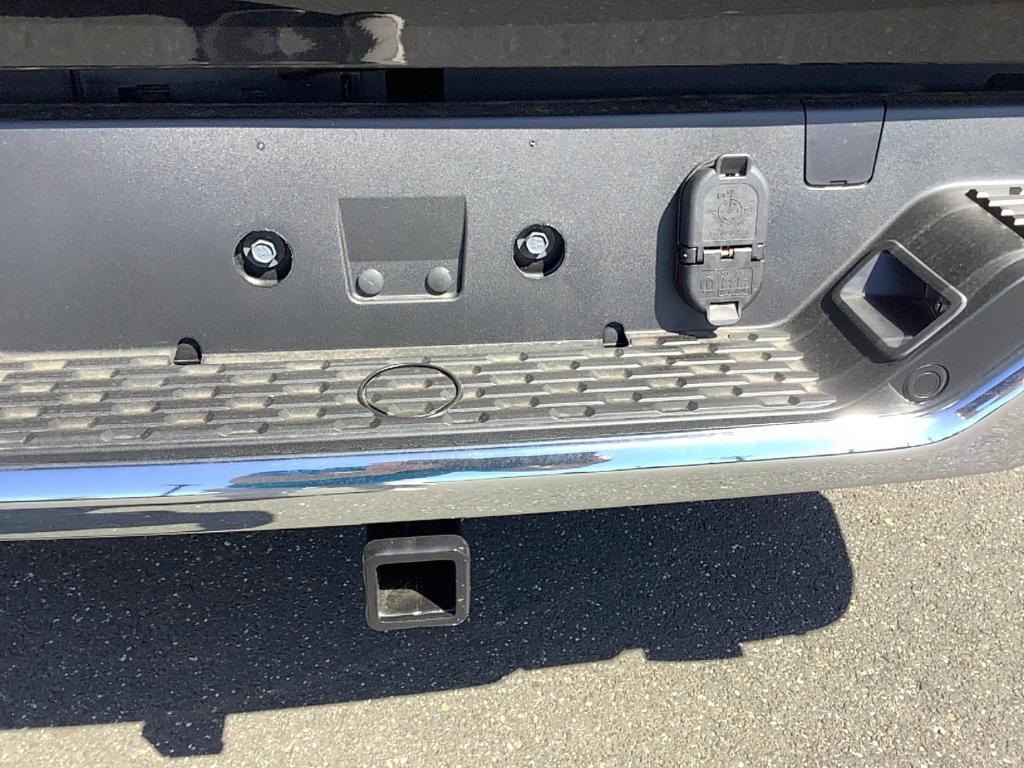 new 2025 Ram 1500 car, priced at $60,340