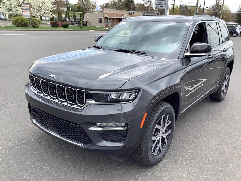 new 2025 Jeep Grand Cherokee car, priced at $48,506