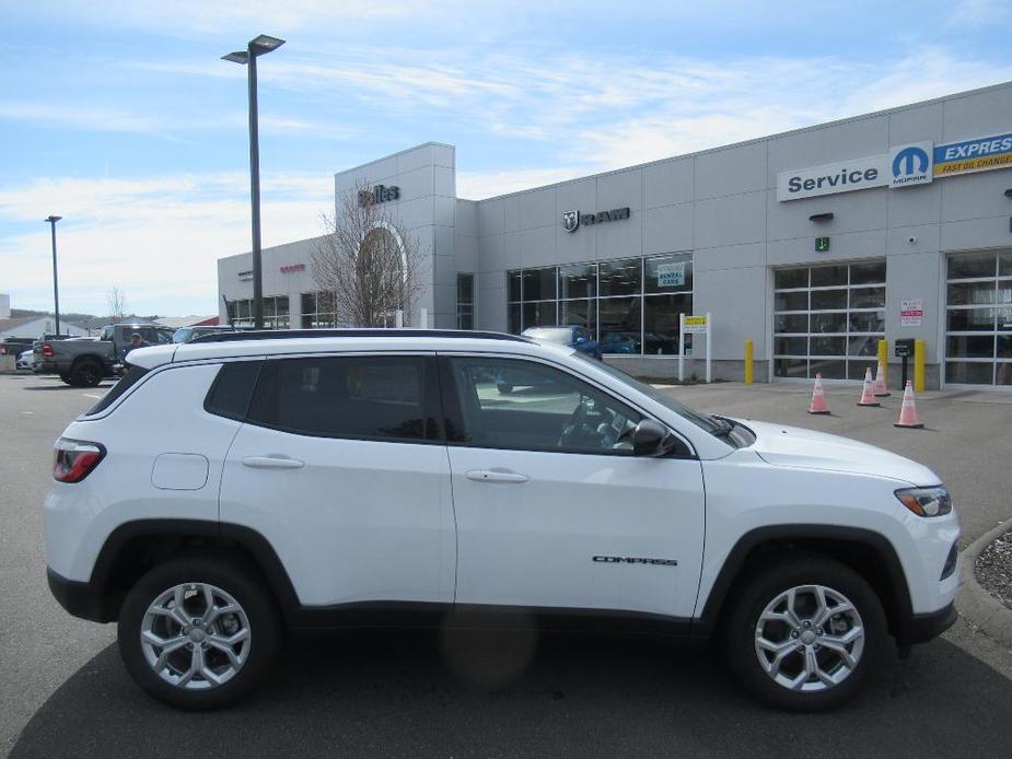 new 2024 Jeep Compass car, priced at $33,553