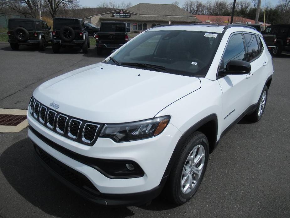 new 2024 Jeep Compass car, priced at $33,553
