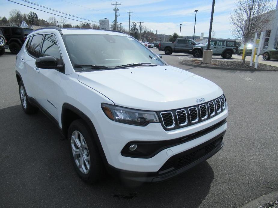 new 2024 Jeep Compass car, priced at $33,553