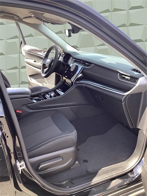 used 2023 Jeep Grand Cherokee car, priced at $31,375