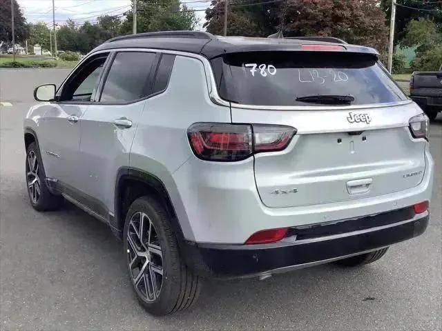 new 2024 Jeep Compass car, priced at $38,472