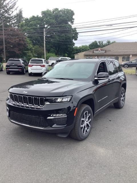 new 2024 Jeep Grand Cherokee car, priced at $51,247