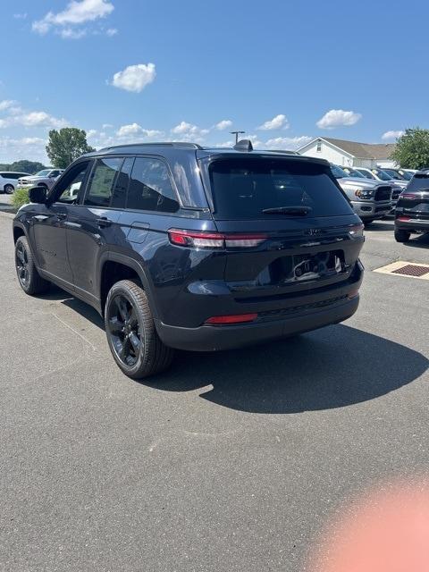 new 2024 Jeep Grand Cherokee car, priced at $53,700