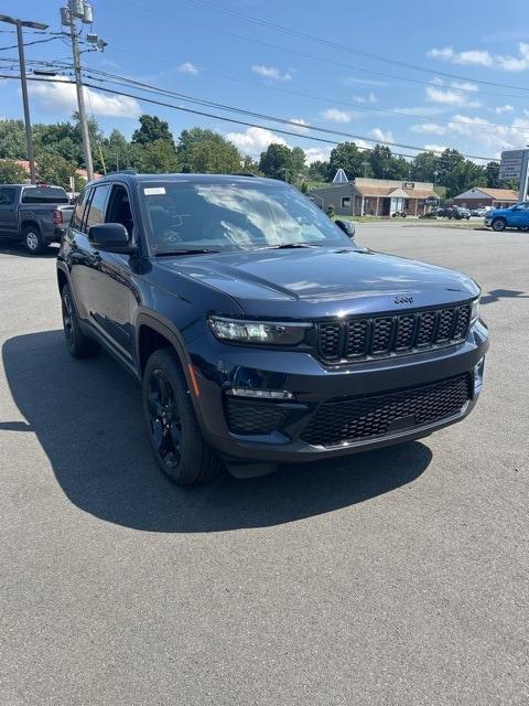 new 2024 Jeep Grand Cherokee car, priced at $53,700