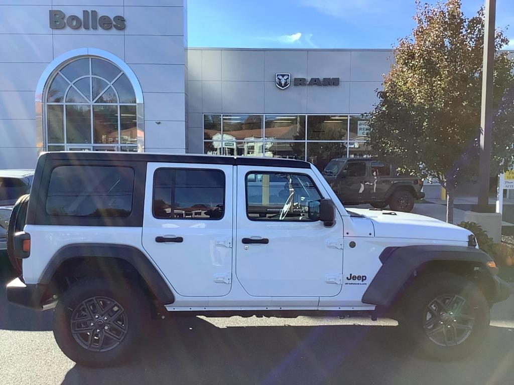 new 2026 Jeep Wrangler car, priced at $47,801