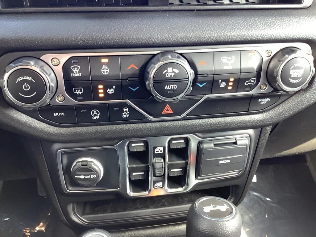 new 2025 Jeep Wrangler car, priced at $48,322