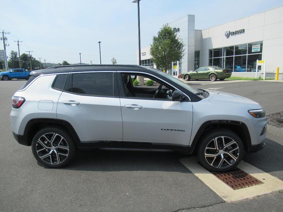 new 2024 Jeep Compass car, priced at $34,985