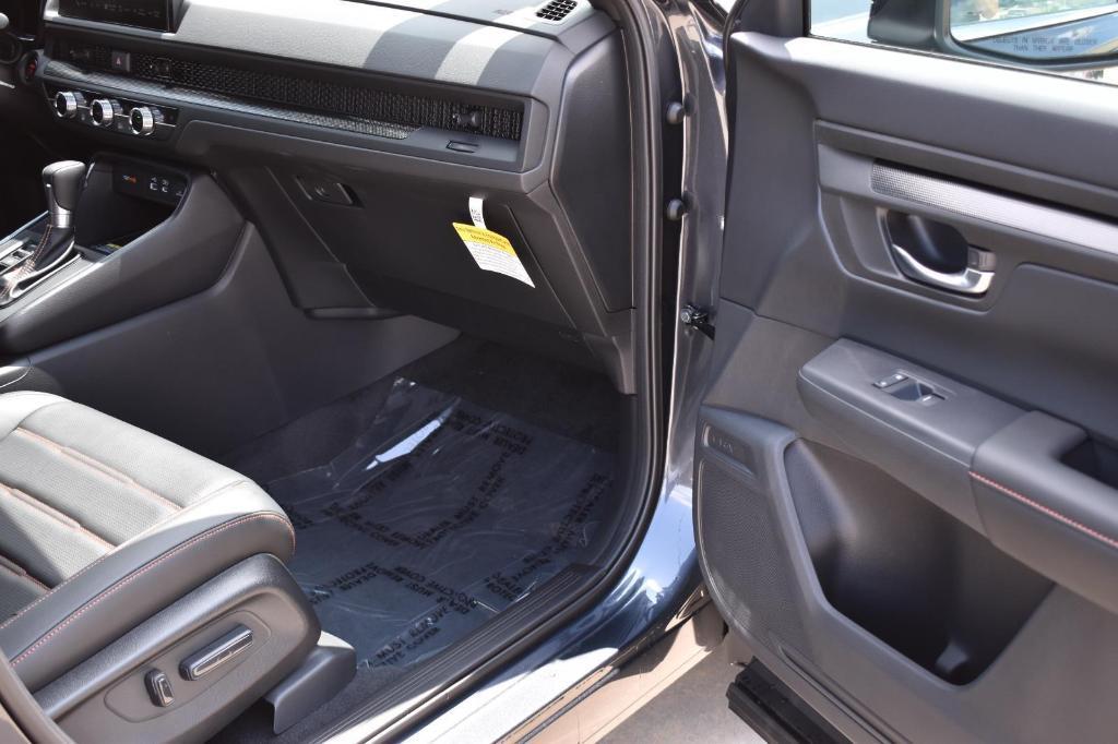 new 2025 Honda CR-V Hybrid car