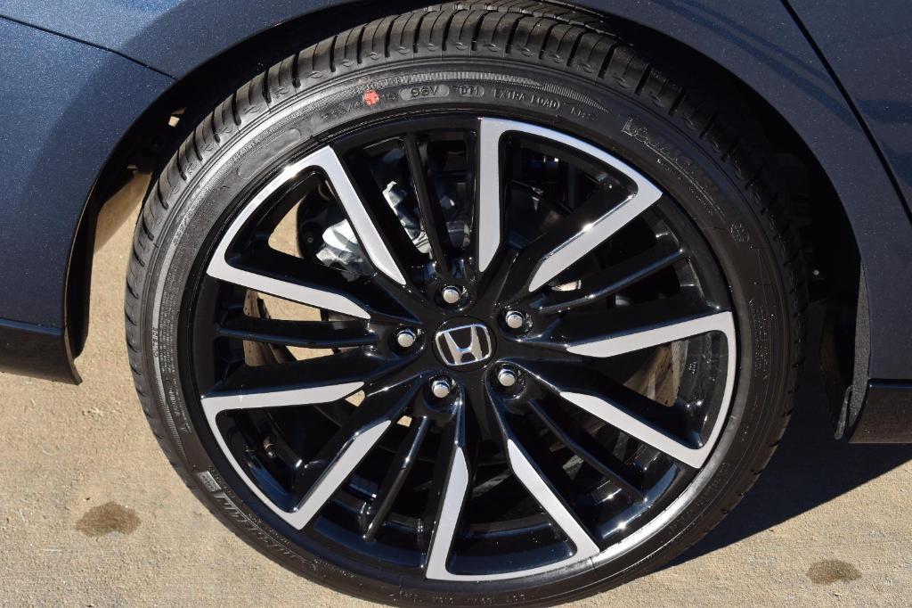 new 2025 Honda Accord Hybrid car