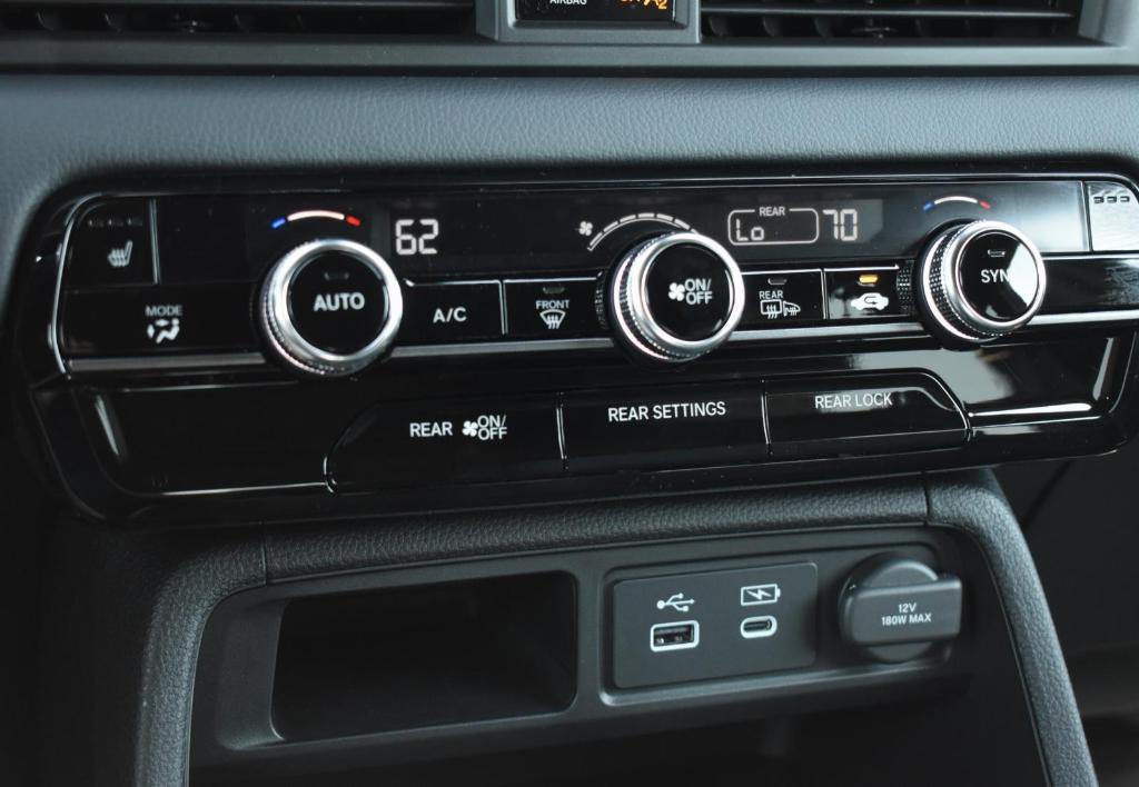 new 2025 Honda Pilot car