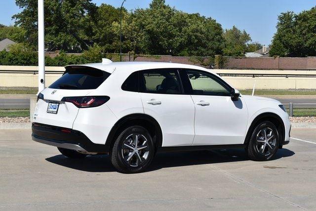 new 2025 Honda HR-V car