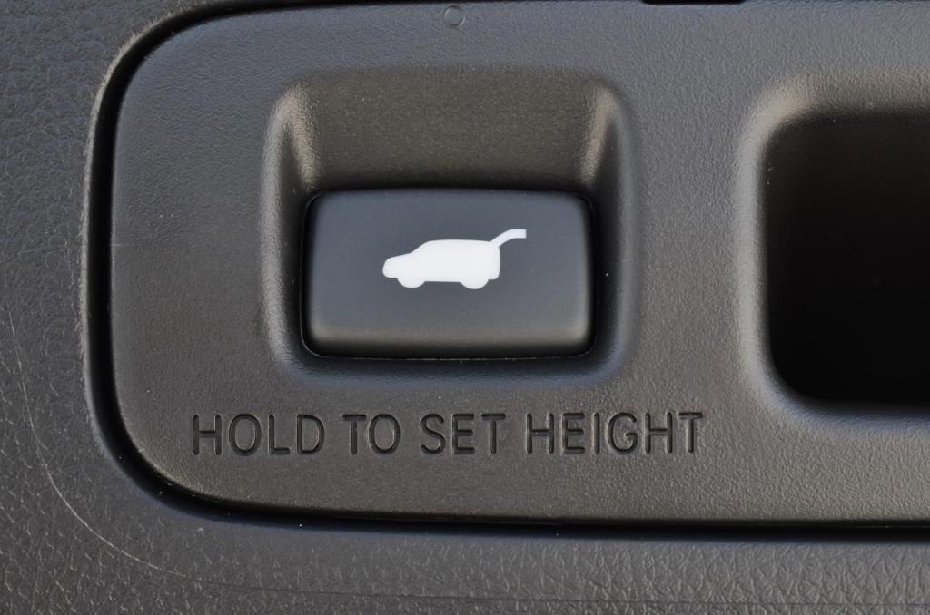 new 2025 Honda CR-V Hybrid car