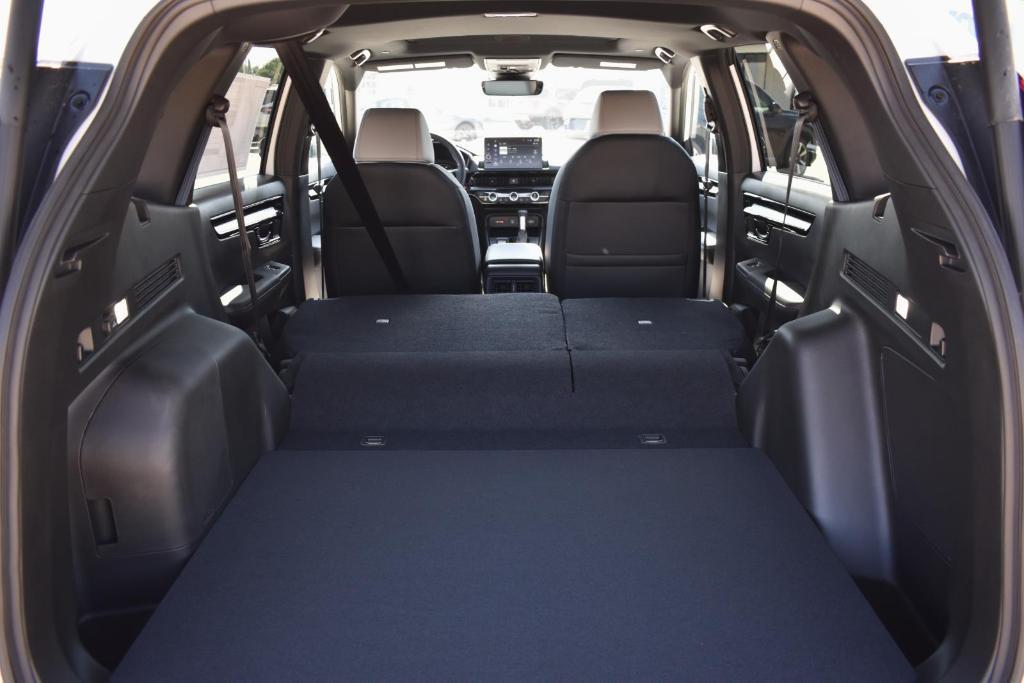 new 2026 Honda CR-V Hybrid car