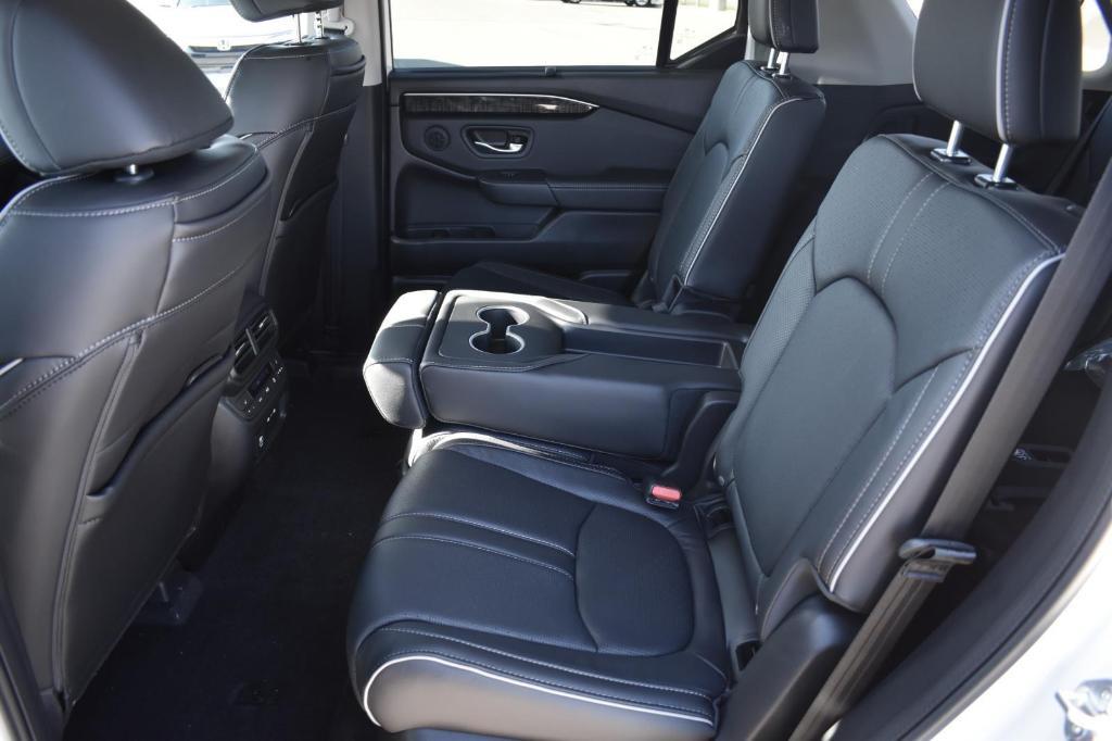 new 2025 Honda Pilot car