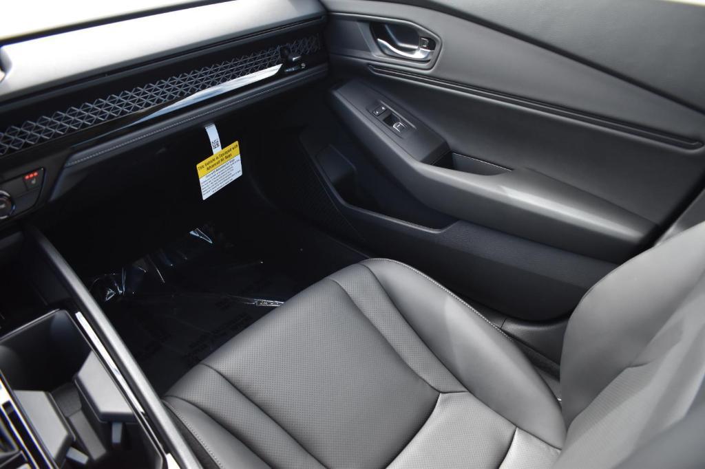 new 2025 Honda Accord Hybrid car