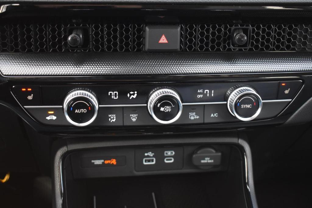 used 2025 Honda CR-V car, priced at $35,492