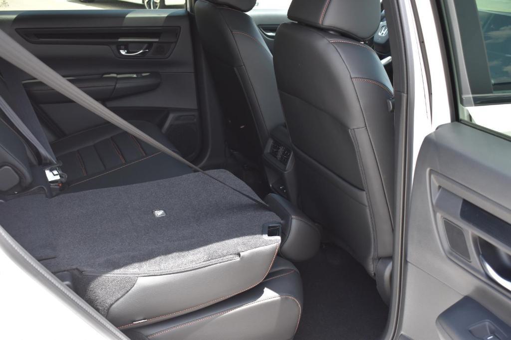 new 2026 Honda CR-V Hybrid car