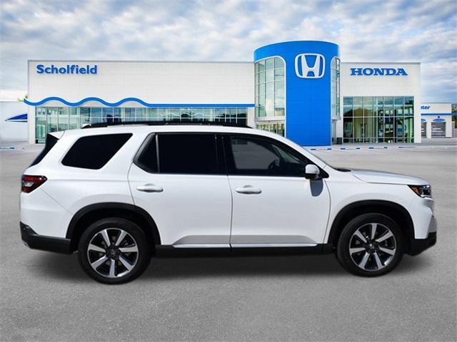 new 2025 Honda Pilot car, priced at $51,505