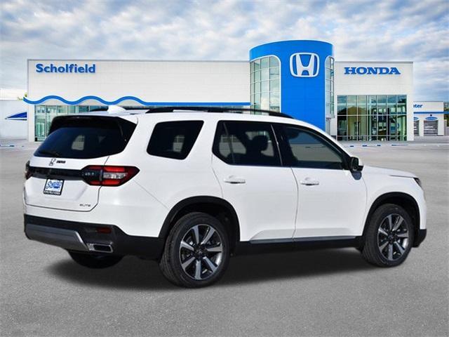 new 2025 Honda Pilot car, priced at $54,930