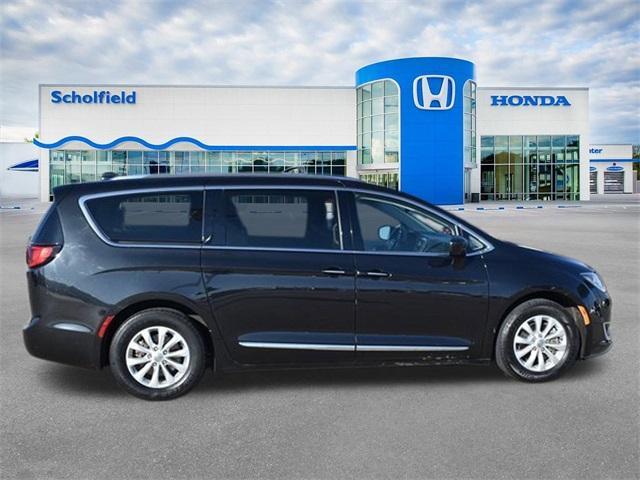 used 2019 Chrysler Pacifica car, priced at $17,991