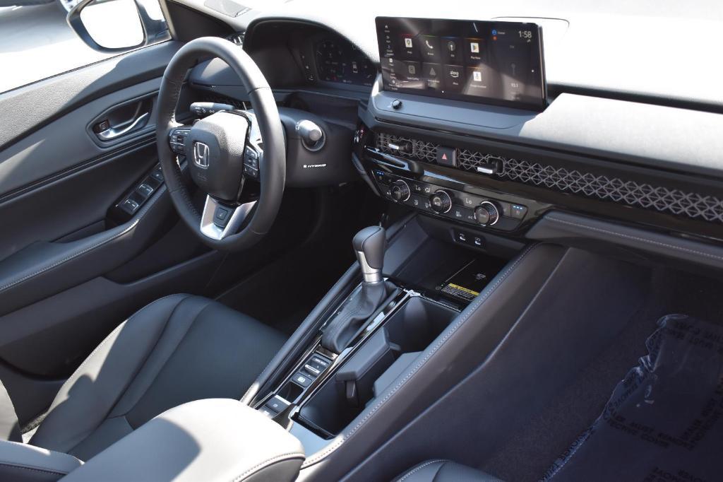 new 2025 Honda Accord Hybrid car